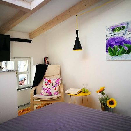 Cres Art Studio Kuning Apartment エクステリア 写真