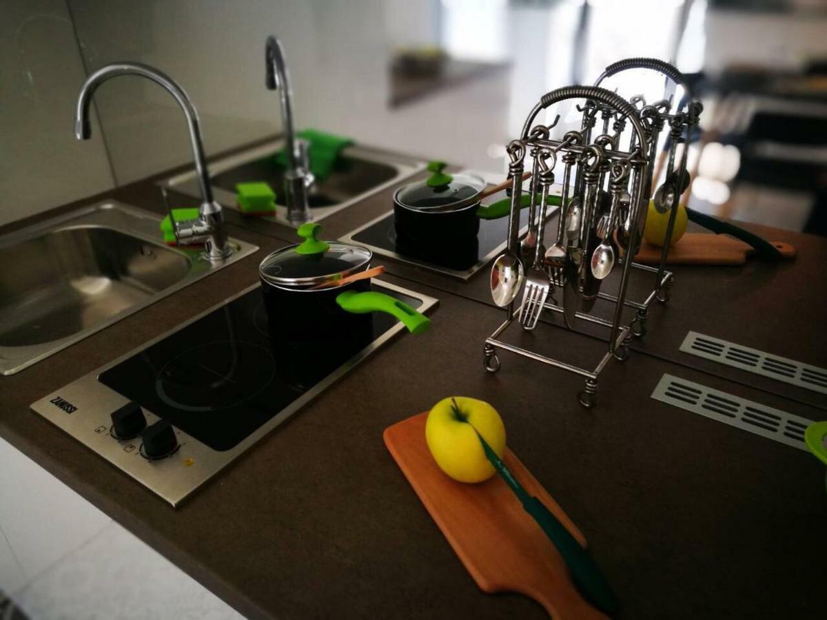 Cres Art Studio Kuning Apartment エクステリア 写真