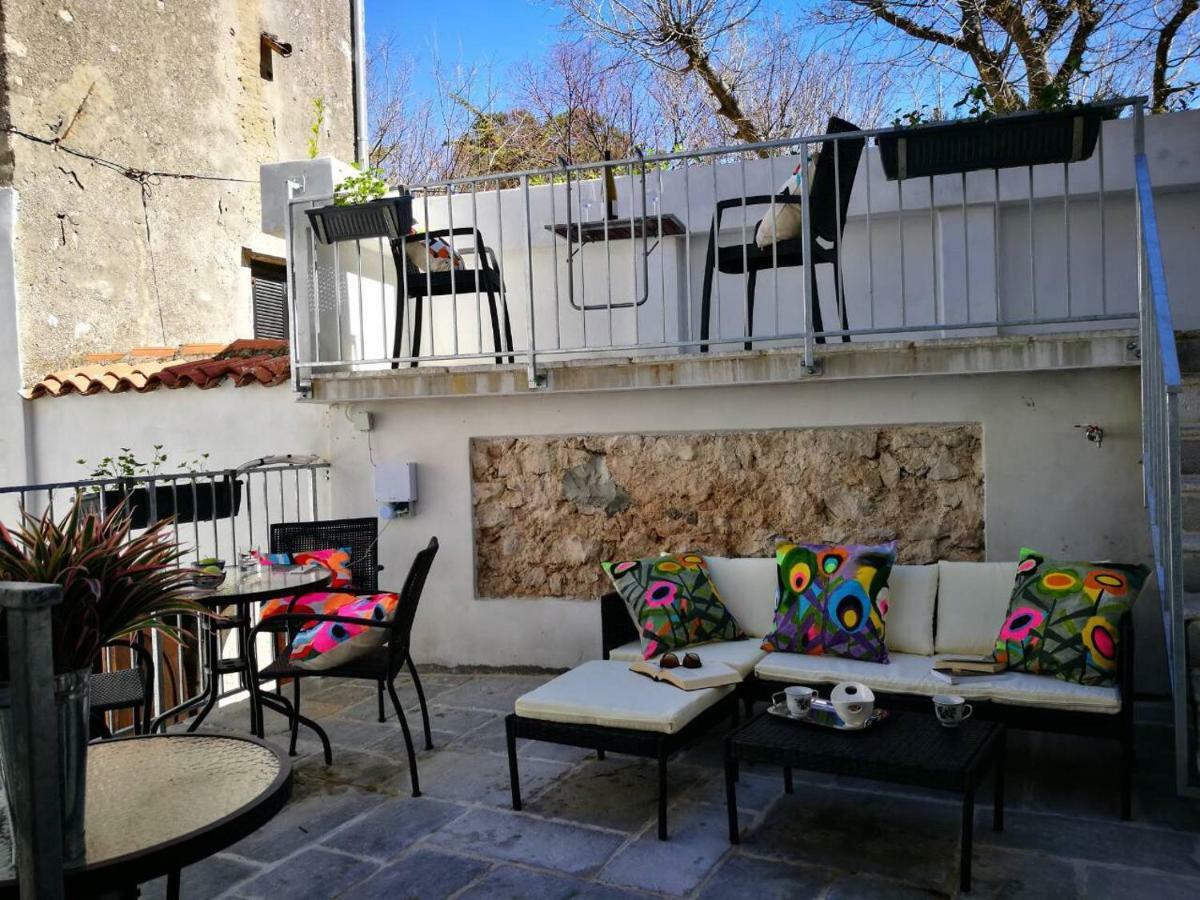 Cres Art Studio Kuning Apartment エクステリア 写真