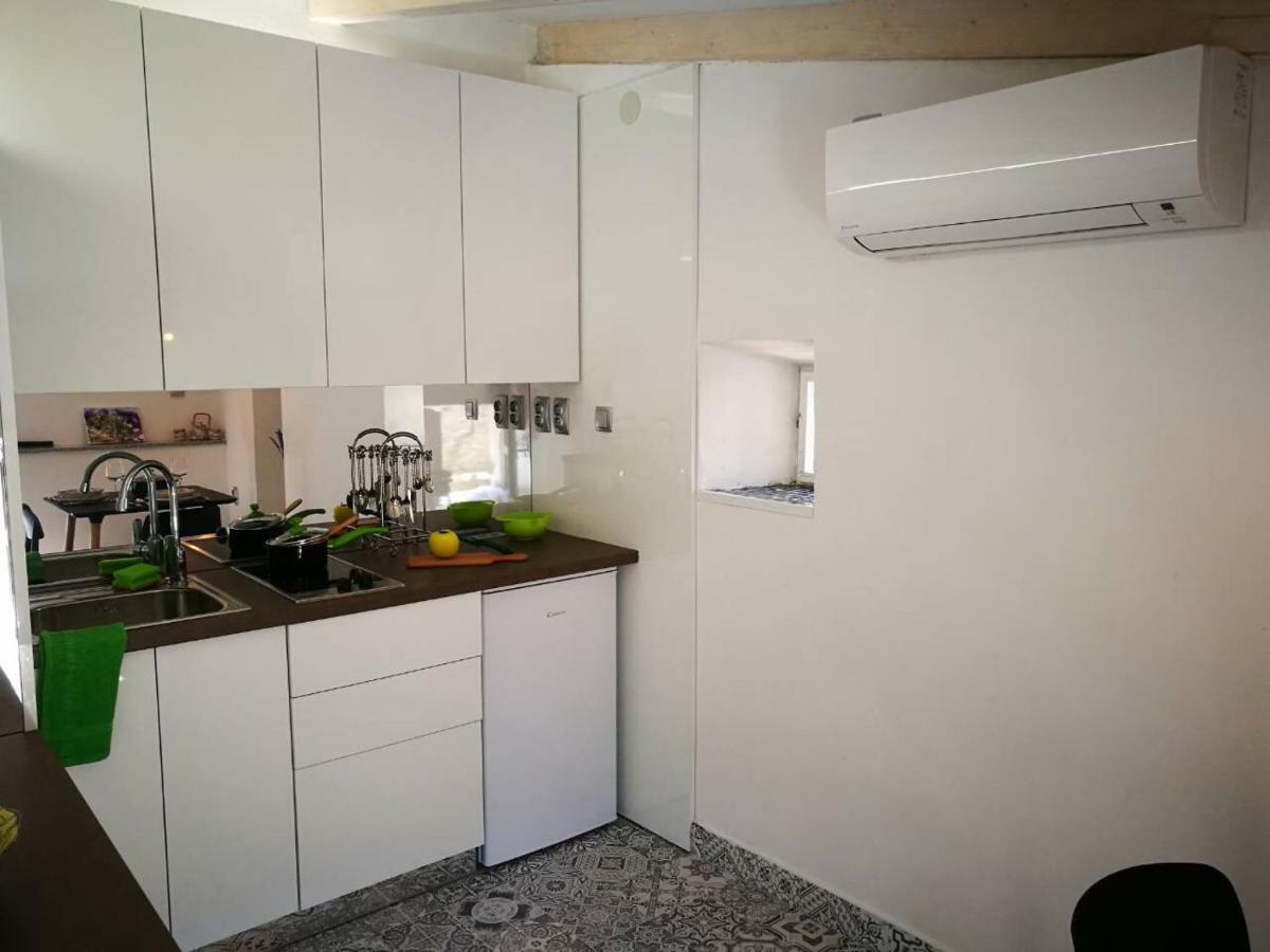 Cres Art Studio Kuning Apartment エクステリア 写真